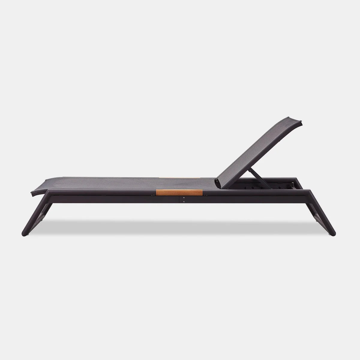 BREEZE STACKING SUN LOUNGE ALUMINUM