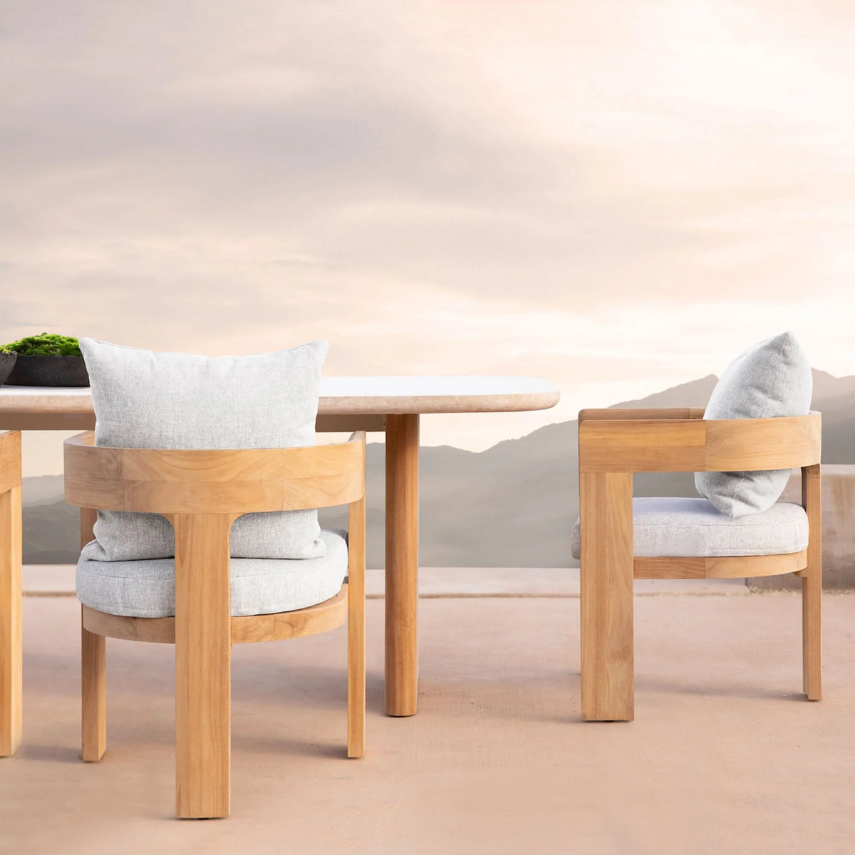 VICTORIA TEAK DINING CHAIR