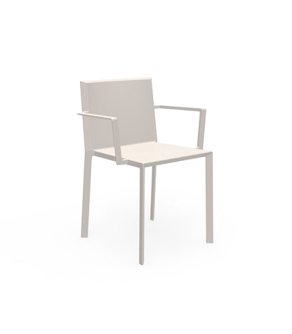 Quartz chair with arms