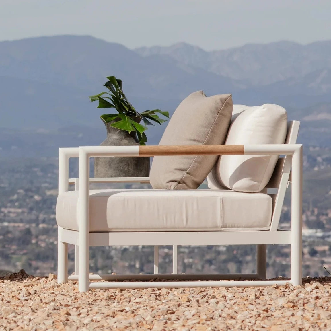 BREEZE XL  LOUNGE CHAIR