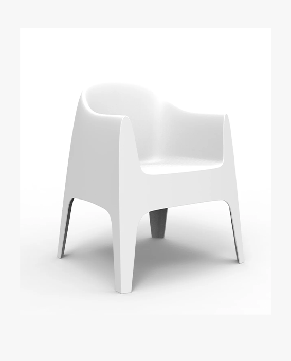 Solid armchair