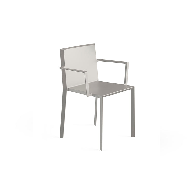 Quartz chair with arms