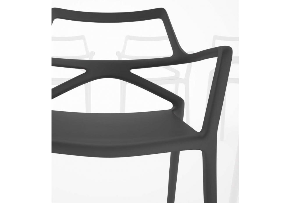 Delta chair with armrests